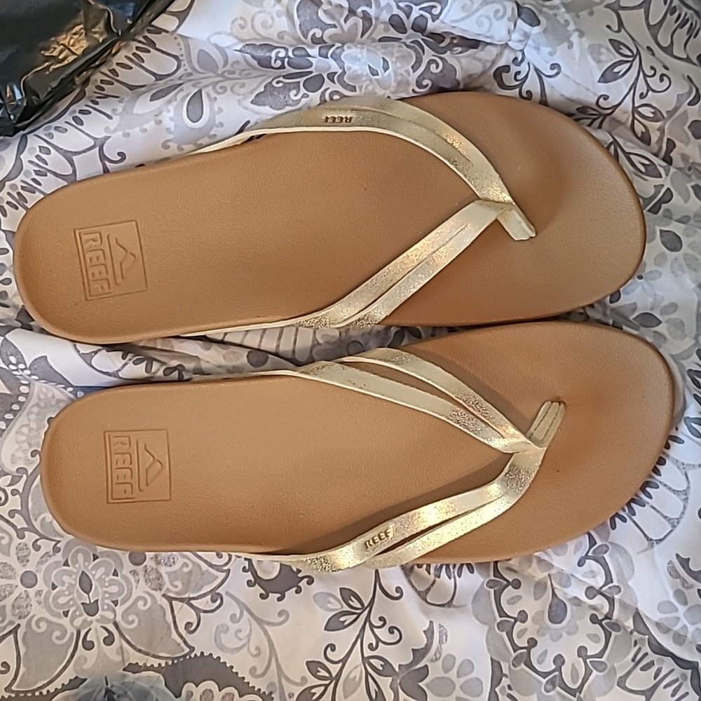 Gold reef sandals